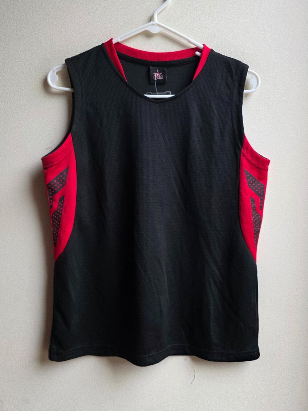 NWT JEASS Black/Red Basketball Tank Top Size Large